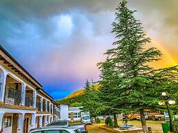 Hotel Cascada Inn