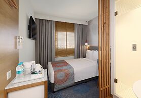 Holiday Inn Express Gurugram Sector 50 by IHG