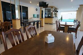 TH Beach Hotel