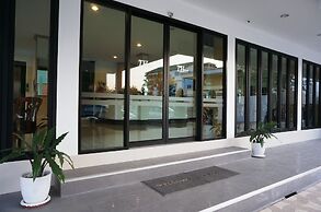 TH Beach Hotel