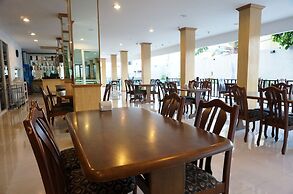 TH Beach Hotel