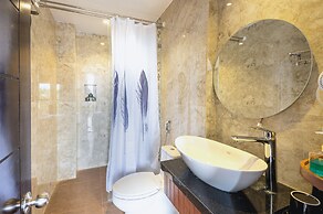 Hoang Trinh Hotel