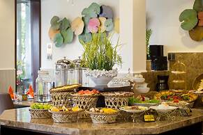 Hoang Trinh Hotel
