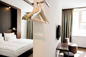 Motel One Prague-Florentinum