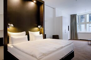 Motel One Prague-Florentinum