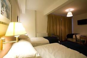 Hotel 46