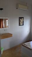 Jinta Beach Bungalow