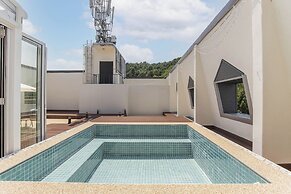 La Feliz Hotel CSM