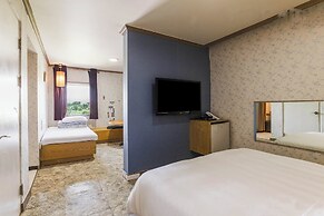 La Feliz Hotel CSM