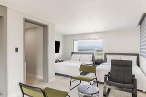 La Feliz Hotel CSM