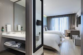 100 Luxury Suites by Preferred