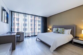 100 Luxury Suites by Preferred