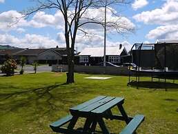 Gateway International Motel