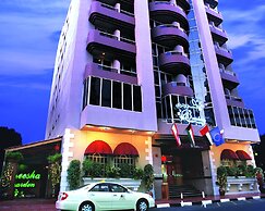Broadway Hotel