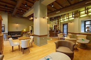 Ionia Suites