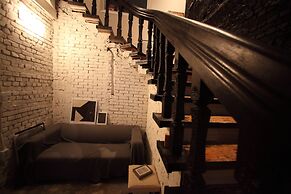 House740