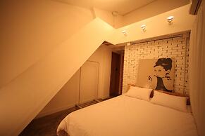 House740