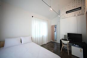 House740