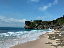 Balangan Paradise Hostel and Restaurant