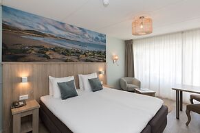 Beach Hotel