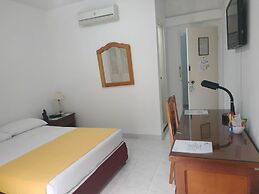 Hotel Laureles 70