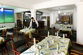 Hotel Laureles 70