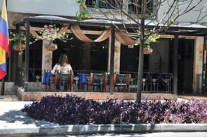 Hotel Laureles 70