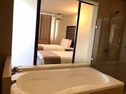 Coron Gateway Hotel & Suites