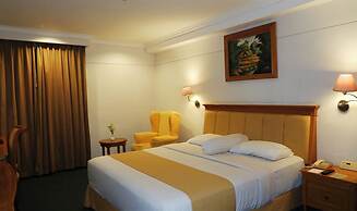 Harmoni Suites Hotel