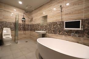 Airport Hotel