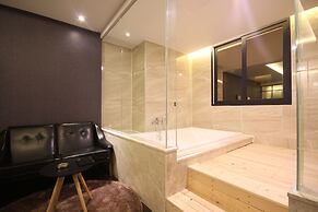 2 Heaven Hotel