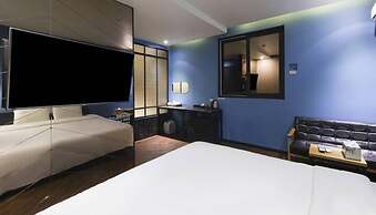 2 Heaven Hotel