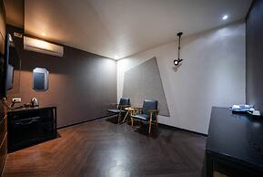 2 Heaven Hotel
