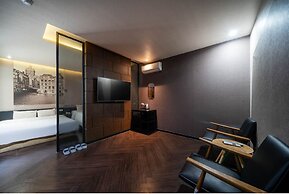 2 Heaven Hotel