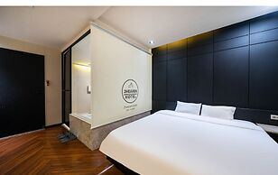 2 Heaven Hotel