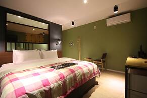 25 Hours Hotel