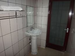 Way Side Hotel