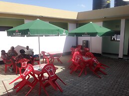 Way Side Hotel