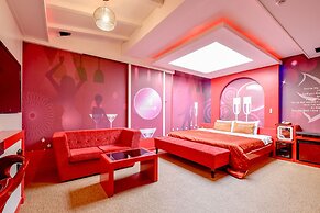 Thebay Hotel