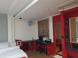 Thebay Hotel