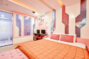 Thebay Hotel