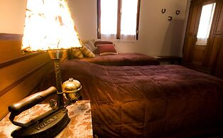 Golden Lodge