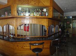 Midway Hotel