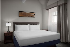 The Suites Hotel at Waterfront Plaza