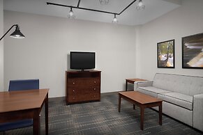 The Suites Hotel at Waterfront Plaza