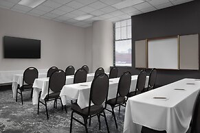 The Suites Hotel at Waterfront Plaza