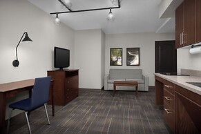 The Suites Hotel at Waterfront Plaza