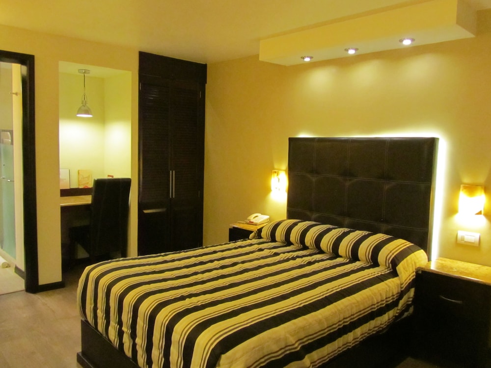 Hotel Colonial