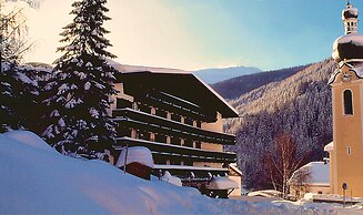 Basur - das Schihotel am Arlberg
