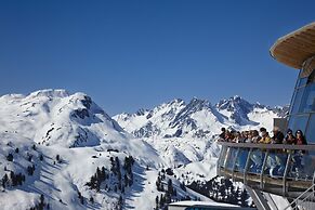 Basur - das Schihotel am Arlberg
